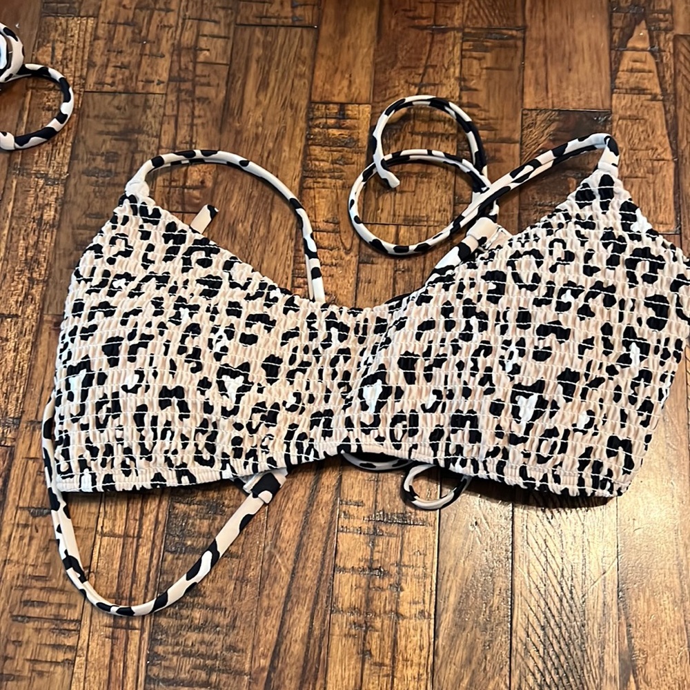 Leopard print Hollister bikini